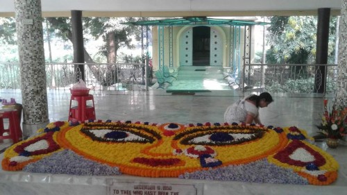 695 Samadhi Decorations at Sri Aurobindo Yoga Mandir Rourkela