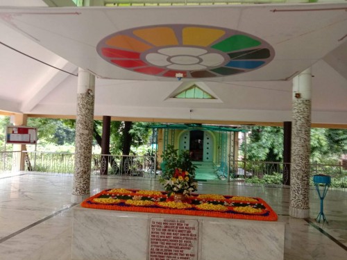 697 Samadhi Decorations at Sri Aurobindo Yoga Mandir Rourkela