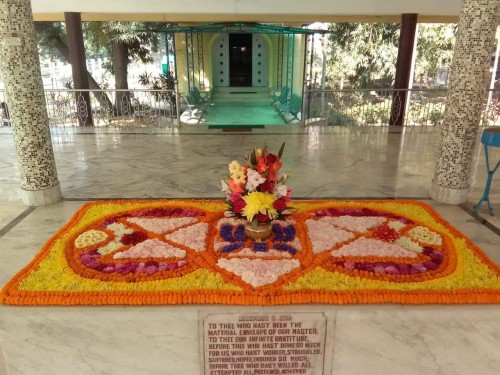 705_Samadhi-Decorations-at-Sri-Aurobindo-Yoga-Mandir-Rourkela.jpg