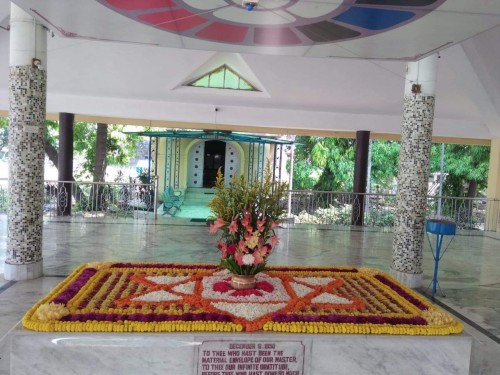 708_Samadhi-Decorations-at-Sri-Aurobindo-Yoga-Mandir-Rourkela.jpg